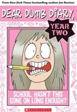 DEAR DUMB DIARY YEAR TWO: SCHOOL. HASN´T THIS GONE ON LONG ENOUGH?