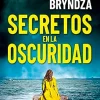SECRETOS EN LA OSCURIDAD